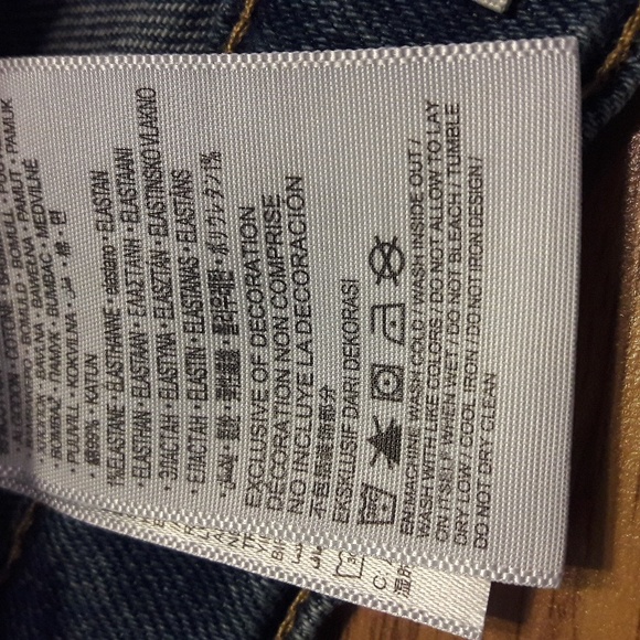 NWT "Levi's" High Rise Skirt Girls Size 10 Reg. and 12 Reg. - Picture 6 of 6